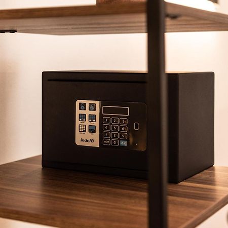 The Place - Only Self Check-In - No Reception ترينتو المظهر الخارجي الصورة